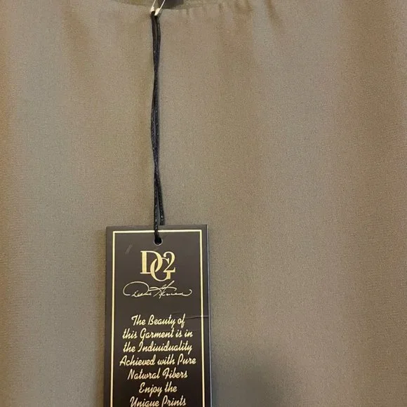 DG2 by Diane Gilman Accordion Pleated Layered Drama Tank MEDIUM (899) - Picture 5 of 6